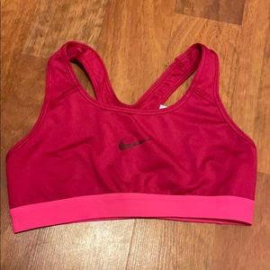sports bra